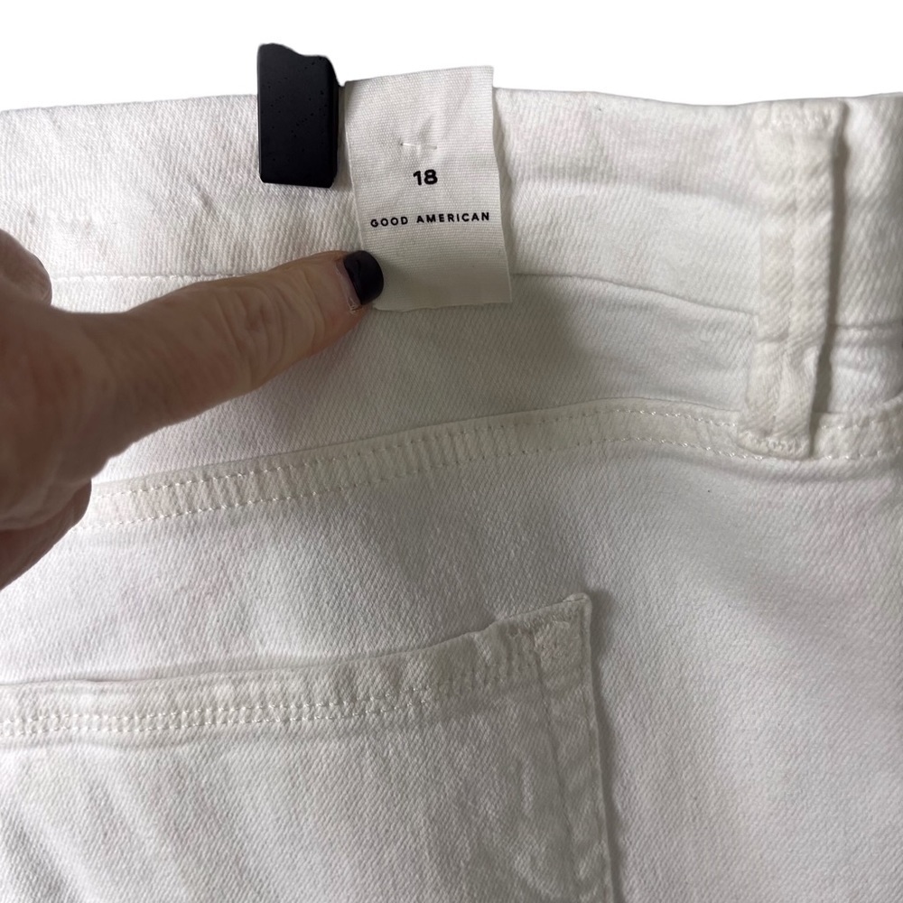 Good American Icon Shorts White Denim Plus Size 18 High Rise Raw Hem Bermuda - Picture 7 of 11